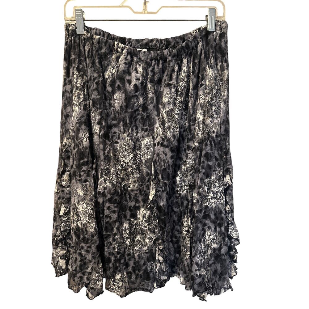 ⭐️ Women’s Graff Wear Gray / Black Printed Ruffled Skirt. Size 14 Petite Career